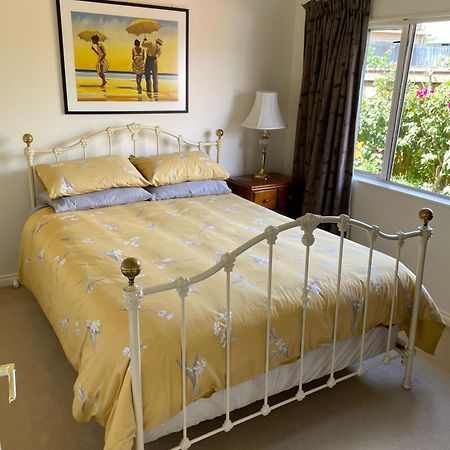Spacious Home Paraparaumu Extérieur photo